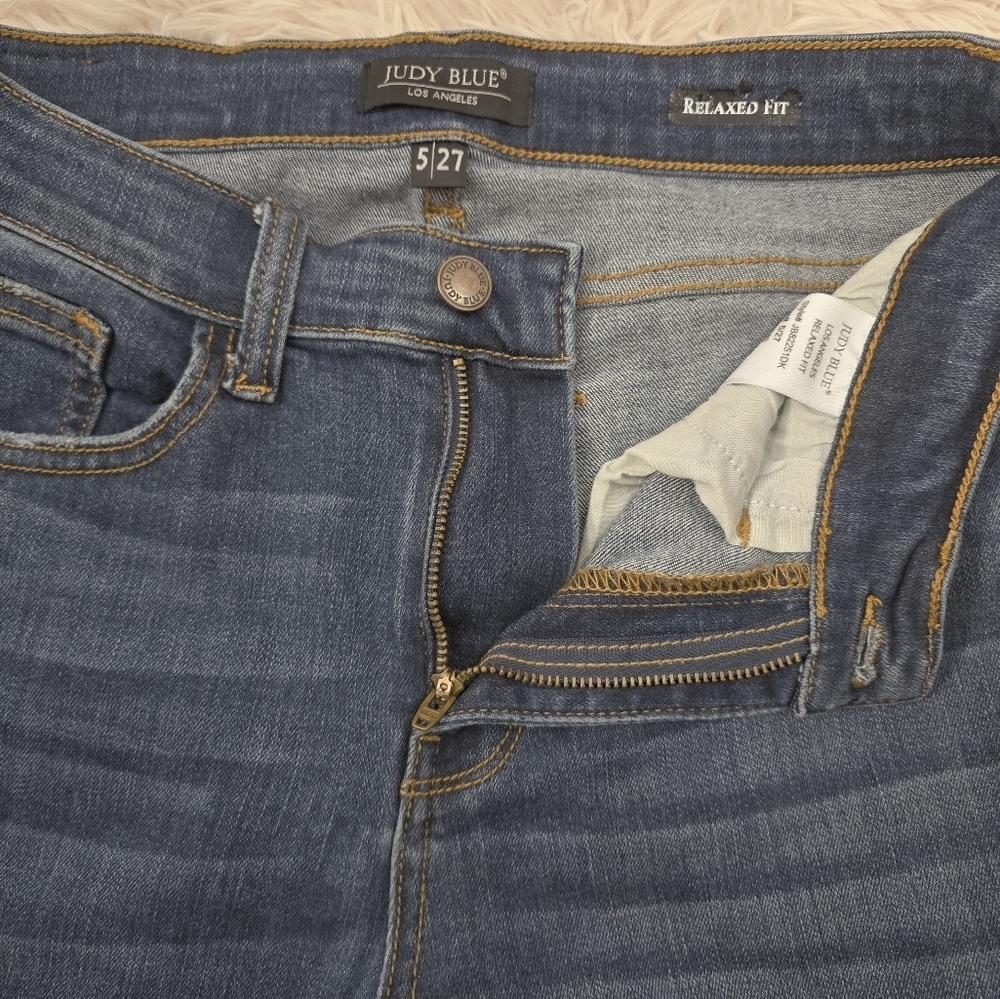 Judy Blue Dark Wash Straight Leg Relaxed Fit Lightly Distressed Jeans Size 5 27 - Picture 10 of 13